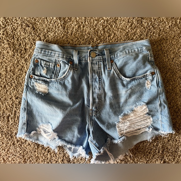 Levi 501 jean shorts - Picture 1 of 3